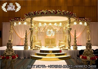 Gorgeous Gujarati Wedding Decor Wooden Mandap